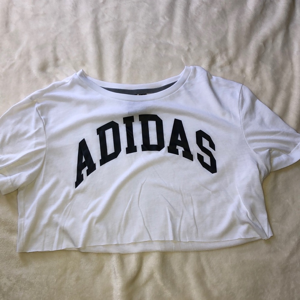 Size M cropped Adidas T-Shirt